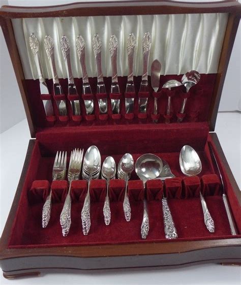 value of oneida silverplate flatware